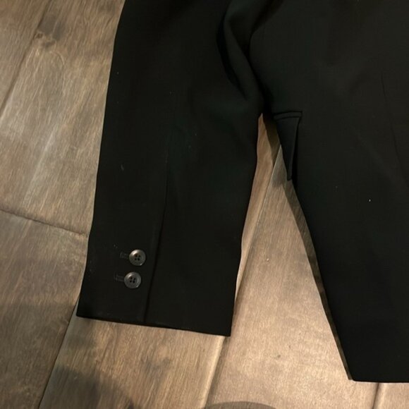Womens black lined 3- buttton blazer - real clothessize - Picture 5 of 6